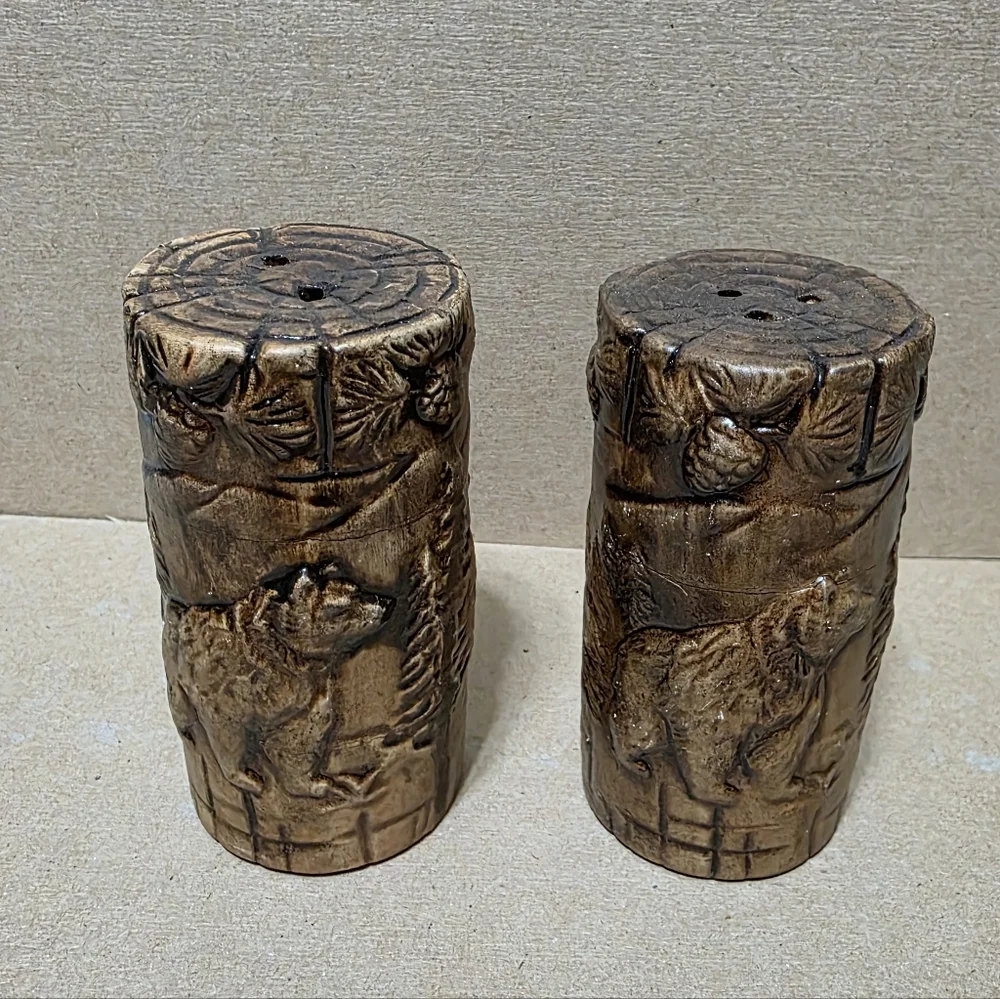 Vtg Deer Buck Bear Woodland Tree Salt Pepper Shaker Set #167